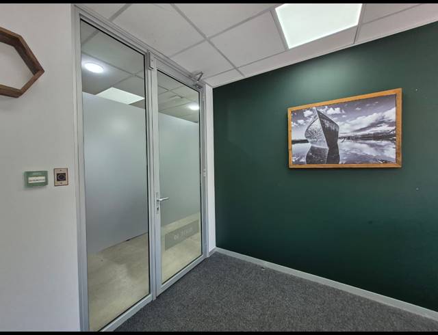 23M² OFFICE TO LET IN ROSEBANK